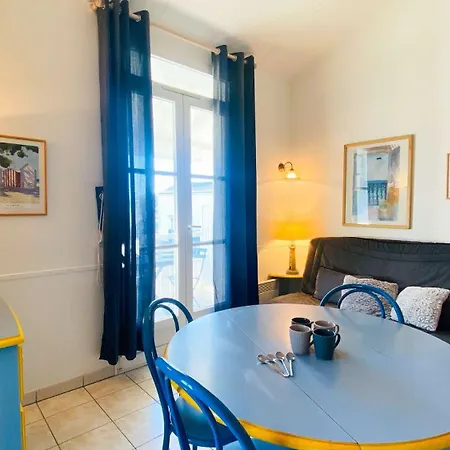 Dans Avec Piscine Proche Et Commerces La Couarde-sur-Mer